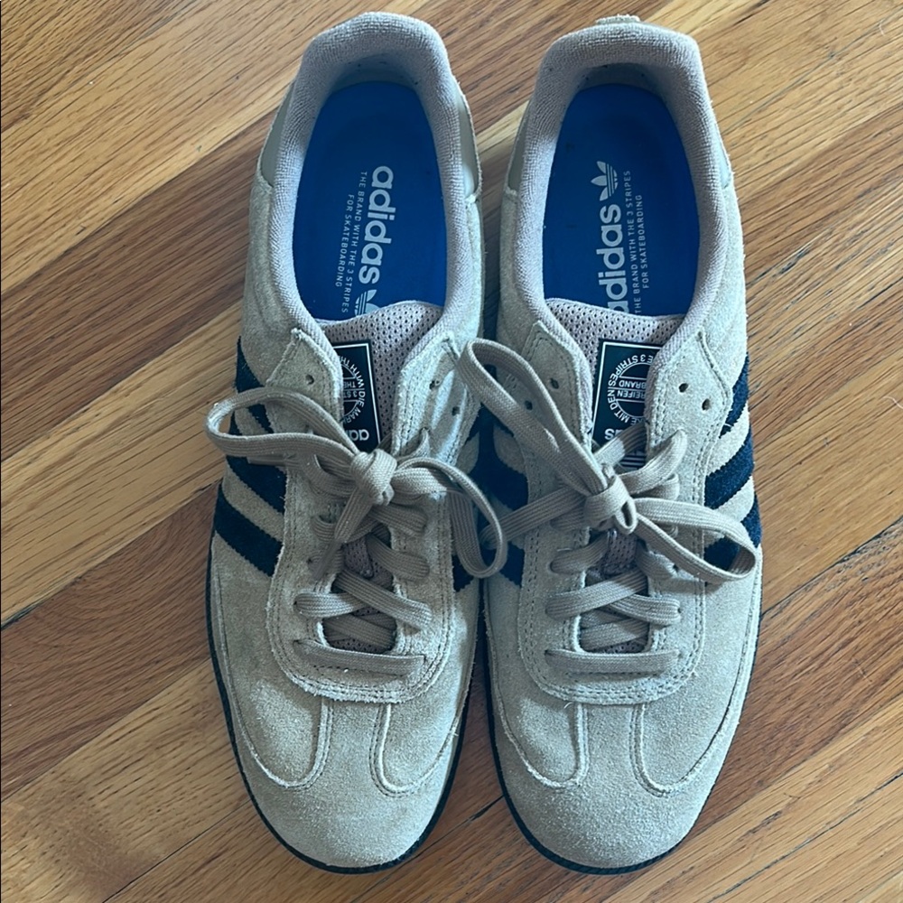 Adidas Men's Beige and Black Sneakers never worn